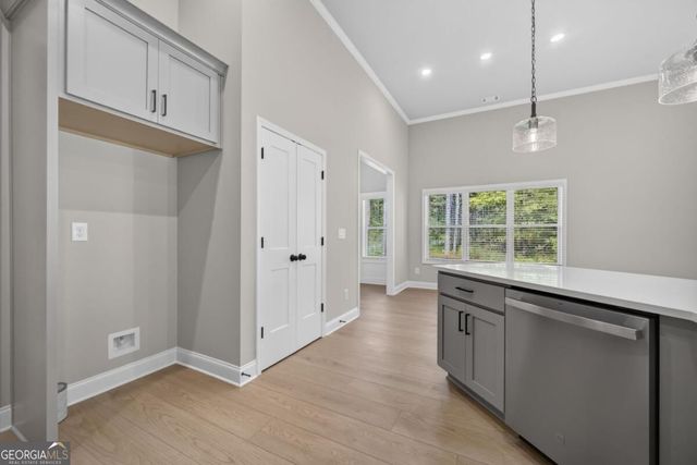 857 Bessie Court, Loganville, GA 30052
