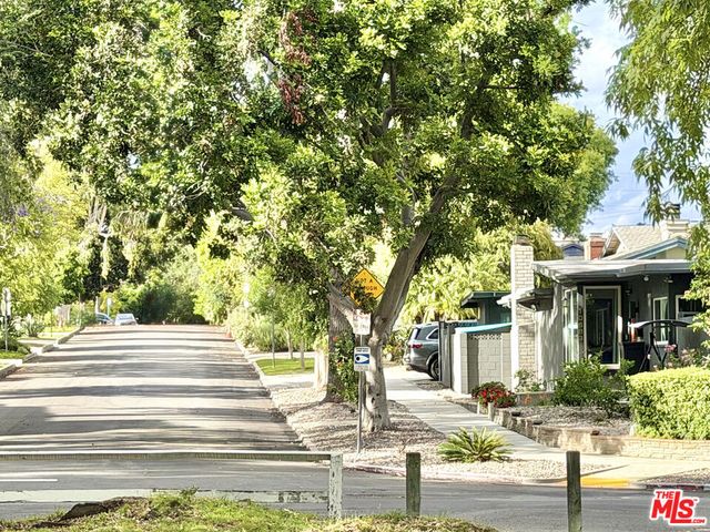 10683 Valleyheart Drive, Studio City, CA 91604