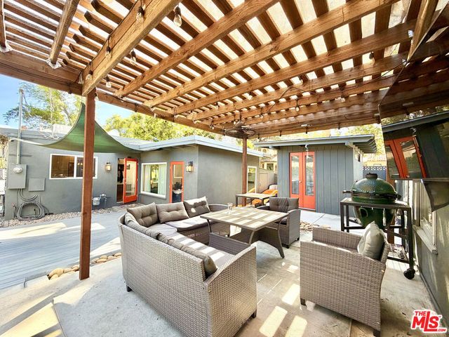 10683 Valleyheart Drive, Studio City, CA 91604