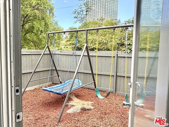 10683 Valleyheart Drive, Studio City, CA 91604