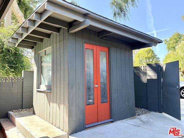 10683 Valleyheart Drive, Studio City, CA 91604