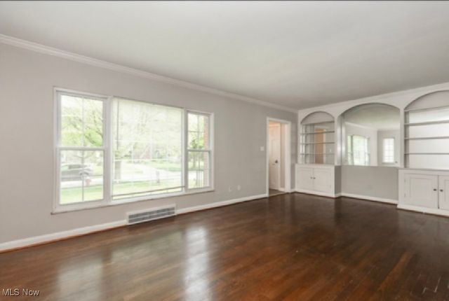 144 E 208th Street, Euclid, OH 44123