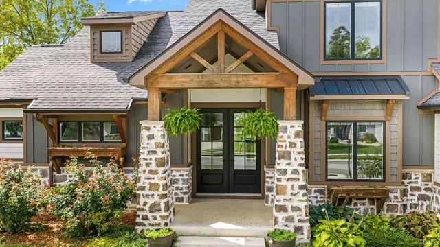 16467 Quarry Boulevard, Huntertown, IN 46748