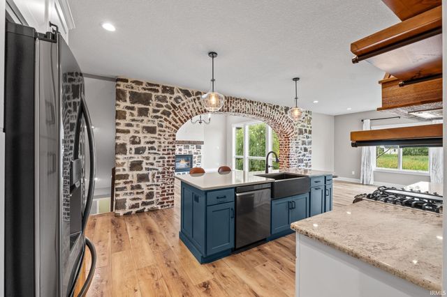 16467 Quarry Boulevard, Huntertown, IN 46748