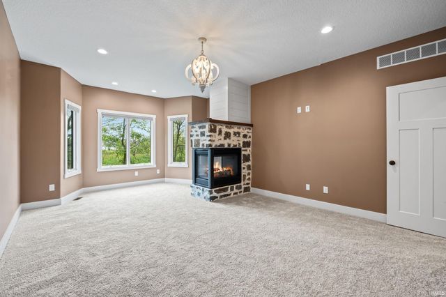 16467 Quarry Boulevard, Huntertown, IN 46748