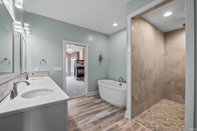 16467 Quarry Boulevard, Huntertown, IN 46748