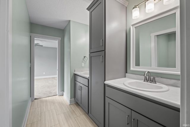 16467 Quarry Boulevard, Huntertown, IN 46748
