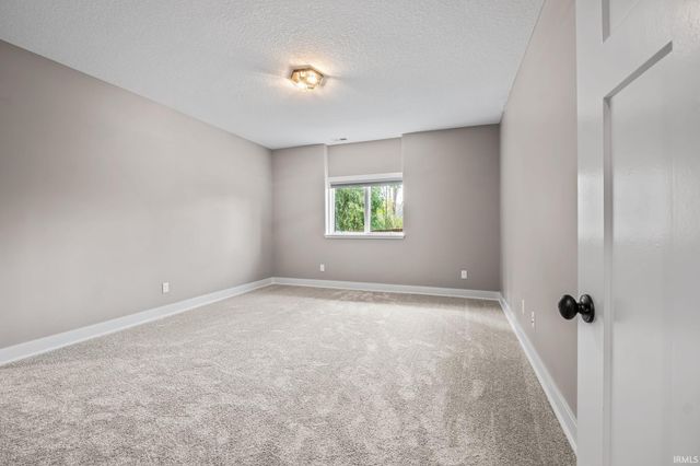 16467 Quarry Boulevard, Huntertown, IN 46748