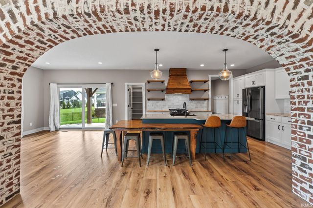 16467 Quarry Boulevard, Huntertown, IN 46748