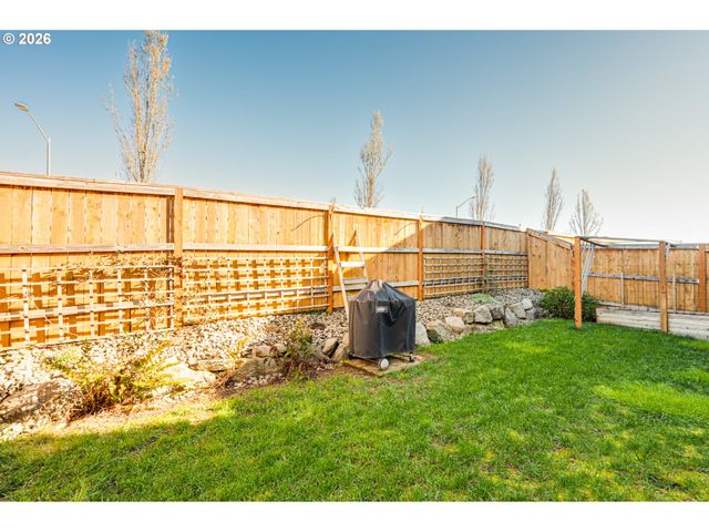 2102 S SANDHILL Way, Ridgefield, WA 98642