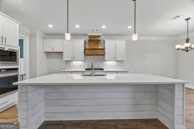 2504 Creekside Crossing, Monroe, GA 30656