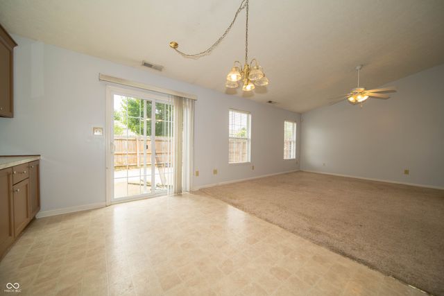 6660 W Denton Drive, Mccordsville, IN 46055