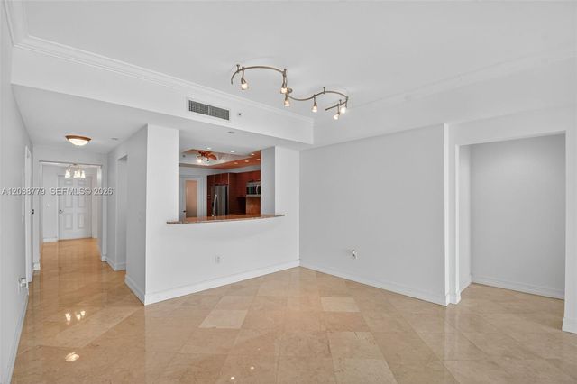 3330 NE 190th St 1611, Aventura, FL 33180