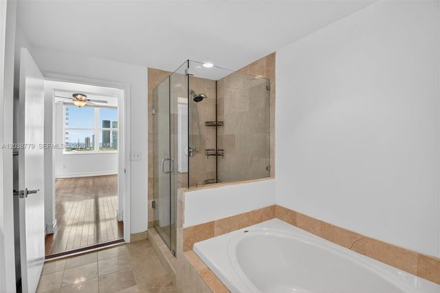 3330 NE 190th St 1611, Aventura, FL 33180