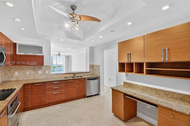 3330 NE 190th St 1611, Aventura, FL 33180