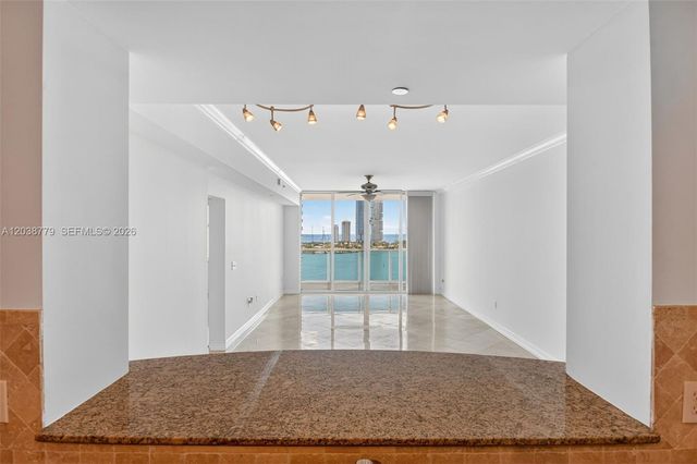 3330 NE 190th St 1611, Aventura, FL 33180
