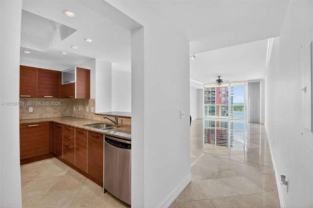 3330 NE 190th St 1611, Aventura, FL 33180