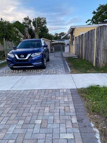 1001 S 27th Ave, Hollywood, FL 33020