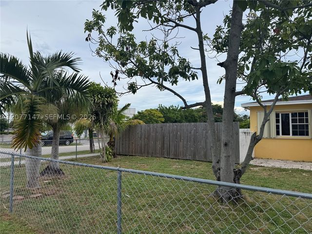 1001 S 27th Ave, Hollywood, FL 33020