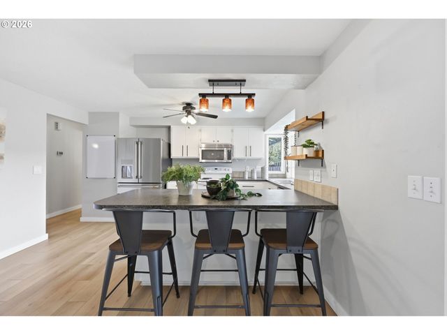 20940 Sw SANDRA Ln, Beaverton, OR 97003