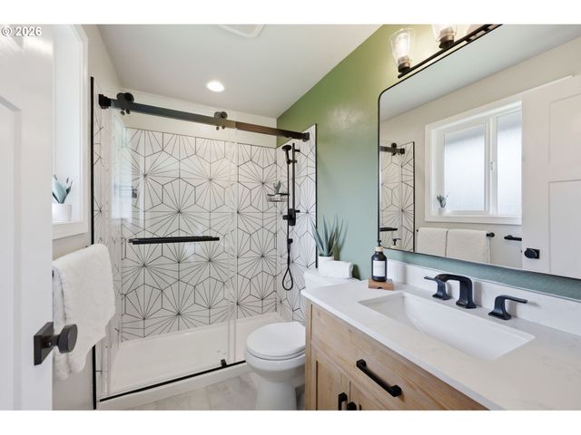 20940 Sw SANDRA Ln, Beaverton, OR 97003