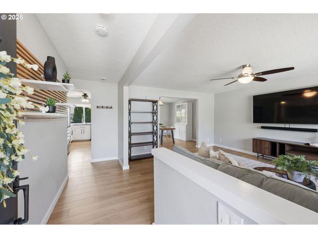 20940 Sw SANDRA Ln, Beaverton, OR 97003