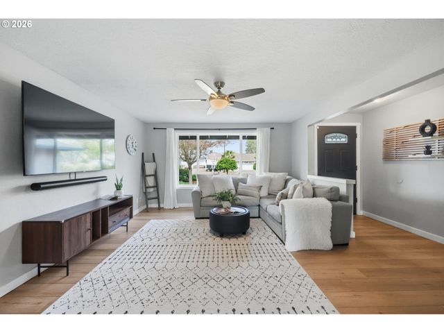 20940 Sw SANDRA Ln, Beaverton, OR 97003