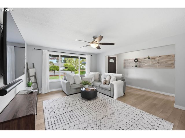 20940 Sw SANDRA Ln, Beaverton, OR 97003