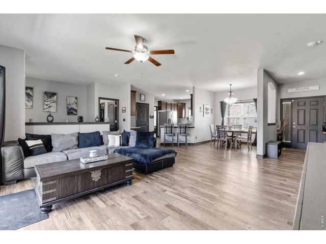 56431 E 24th Ave, Strasburg, CO 80136