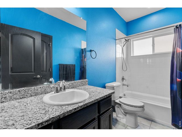 56431 E 24th Ave, Strasburg, CO 80136