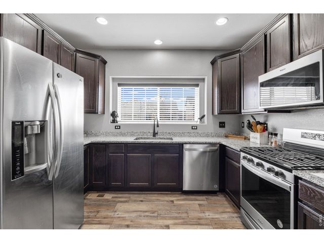 56431 E 24th Ave, Strasburg, CO 80136