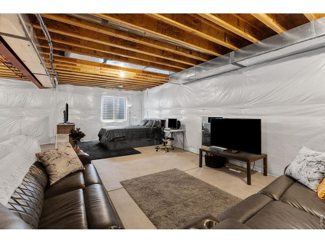 56431 E 24th Ave, Strasburg, CO 80136