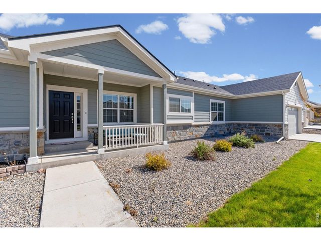 56431 E 24th Ave, Strasburg, CO 80136