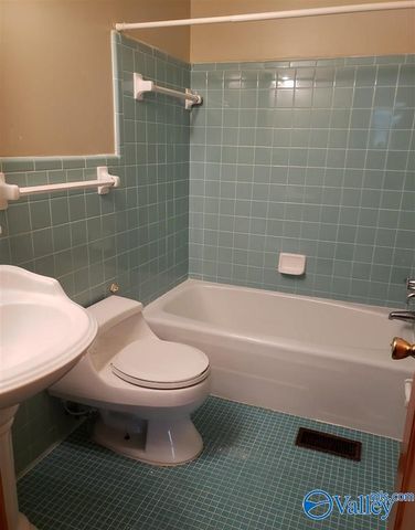 905 Stevens Court NE, Huntsville, AL 35801