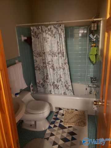 905 Stevens Court NE, Huntsville, AL 35801