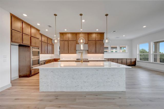 302 Silver Sage CT, Dripping Springs, TX 78620