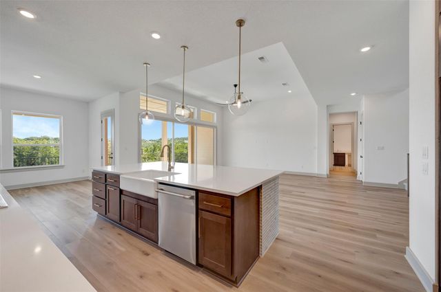 302 Silver Sage CT, Dripping Springs, TX 78620