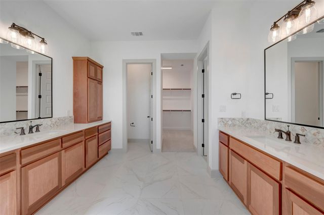 302 Silver Sage CT, Dripping Springs, TX 78620
