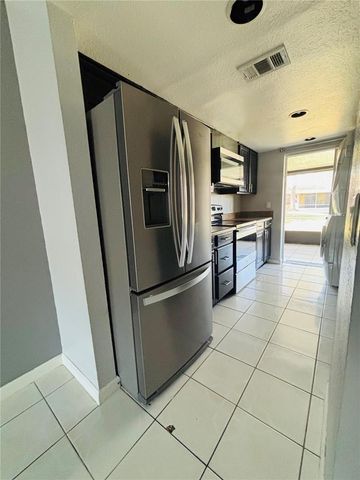 28 LAS PALMAS WAY, Kissimmee, FL 34743