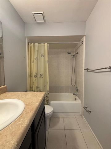 28 LAS PALMAS WAY, Kissimmee, FL 34743