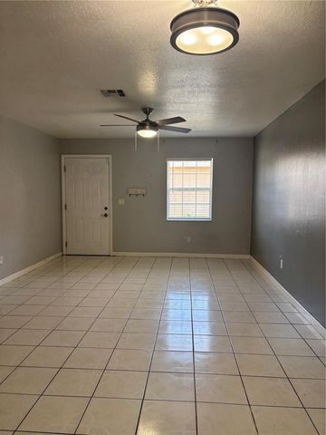 28 LAS PALMAS WAY, Kissimmee, FL 34743