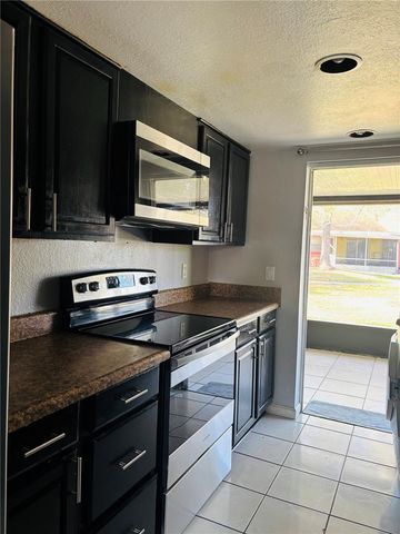 28 LAS PALMAS WAY, Kissimmee, FL 34743