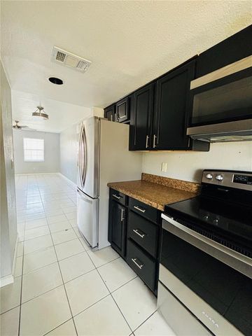 28 LAS PALMAS WAY, Kissimmee, FL 34743