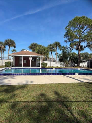 28 LAS PALMAS WAY, Kissimmee, FL 34743