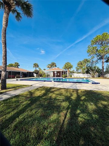 28 LAS PALMAS WAY, Kissimmee, FL 34743