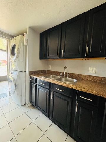 28 LAS PALMAS WAY, Kissimmee, FL 34743