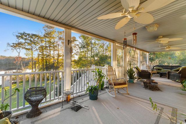 280 Mary George Ln., Georgetown, SC 29440