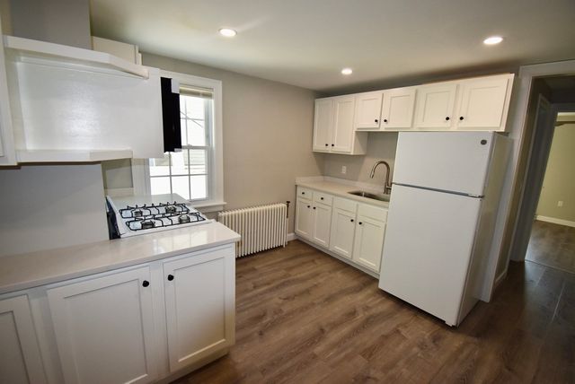 16 Magnolia Ave 7, Gloucester, MA 01930
