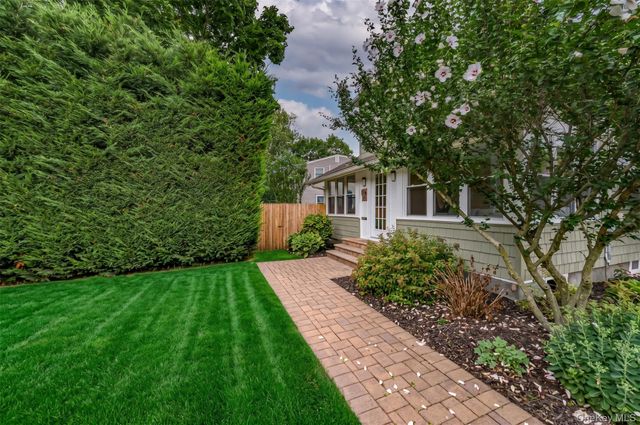 116 Railroad Avenue, Saint James, NY 11780