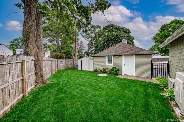 116 Railroad Avenue, Saint James, NY 11780
